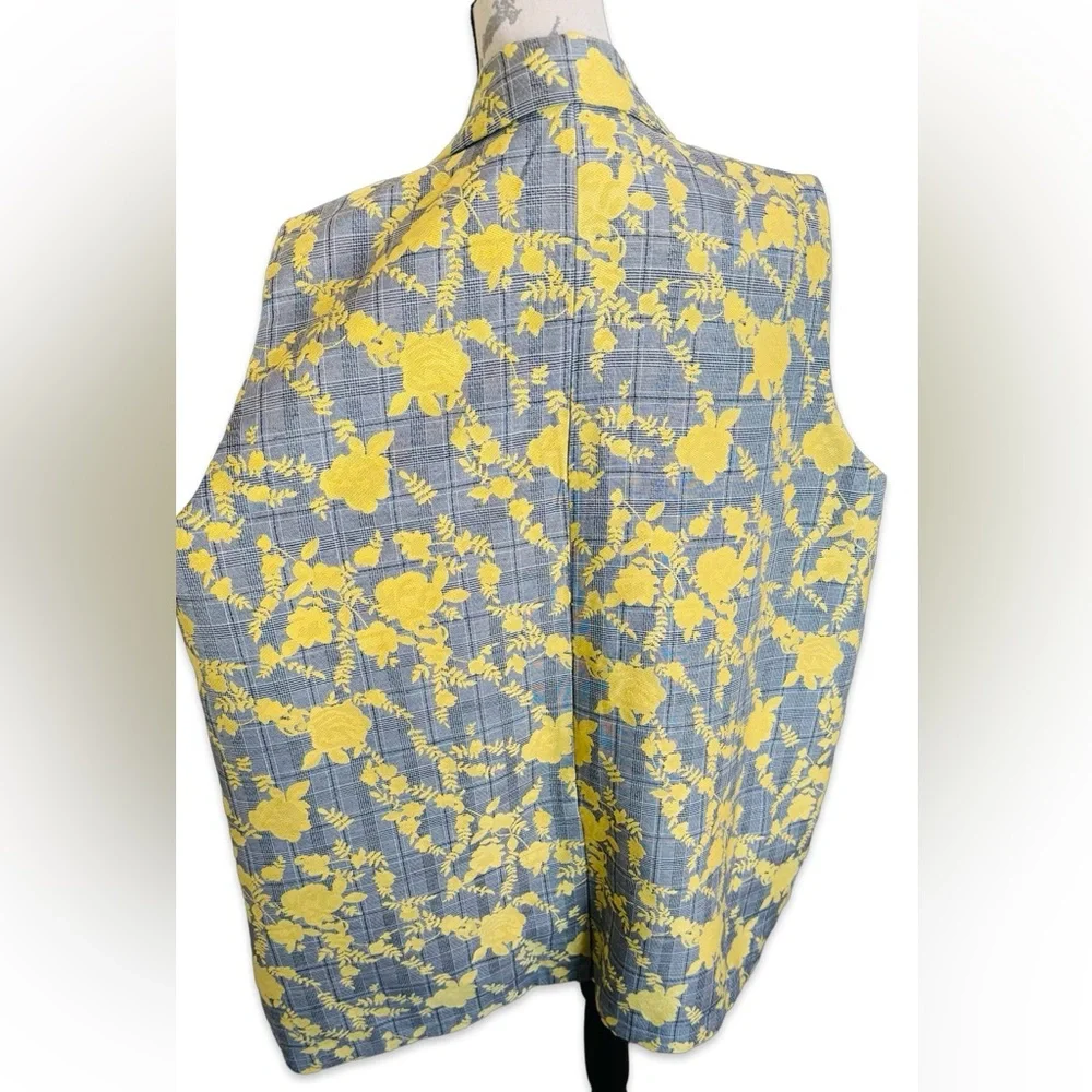 Hutch Vest - Picture 3 of 7